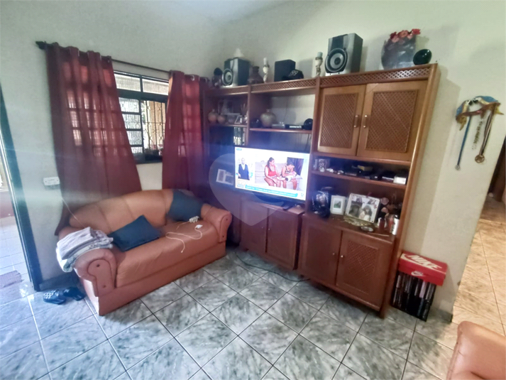 Foto REO1080830