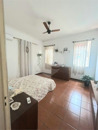 Foto REO1080875