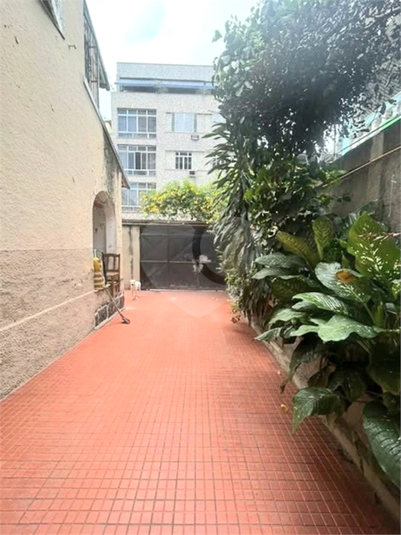 Foto REO1080875