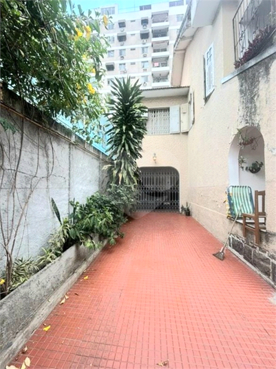 Foto REO1080875