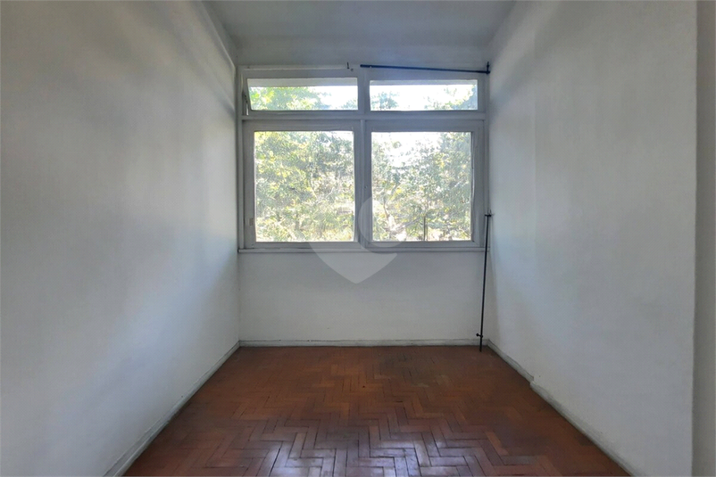 Foto REO1080927