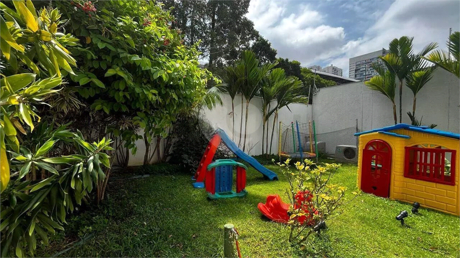 Foto REO1080957