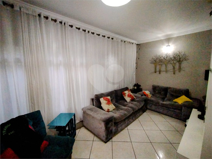 Foto REO1081012