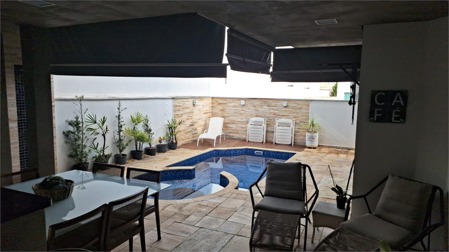 Foto REO1081328