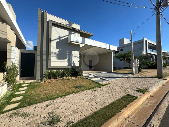 Foto REO1081807