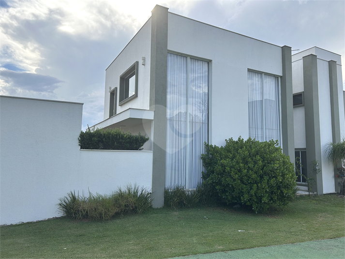 Foto REO1081835