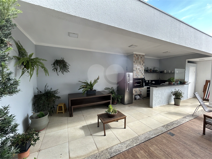 Foto REO1081835