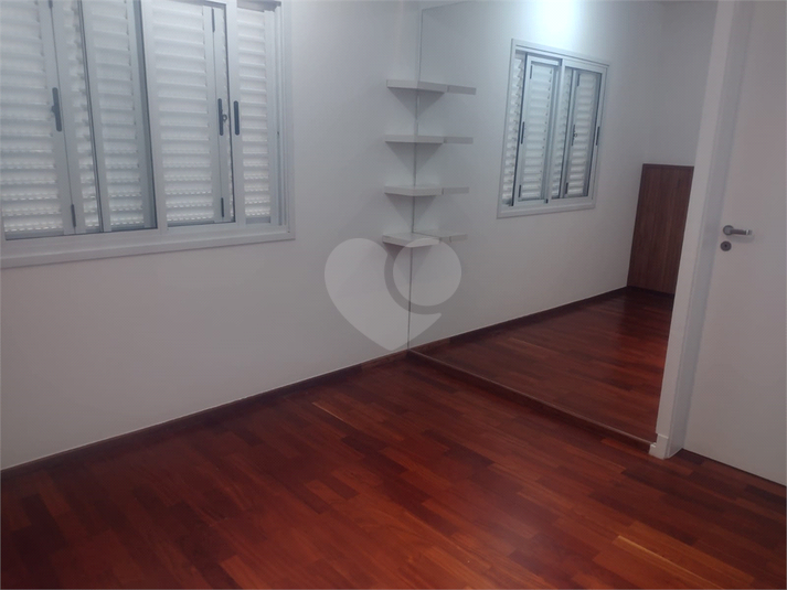 Foto REO1081900