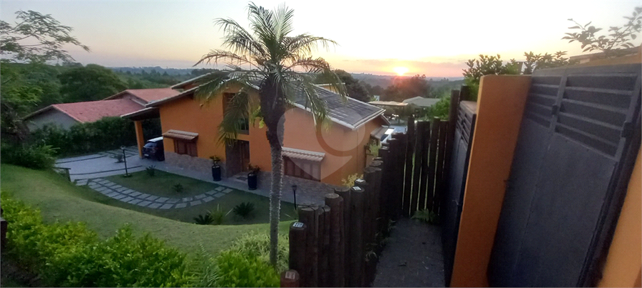 Foto REO1081927