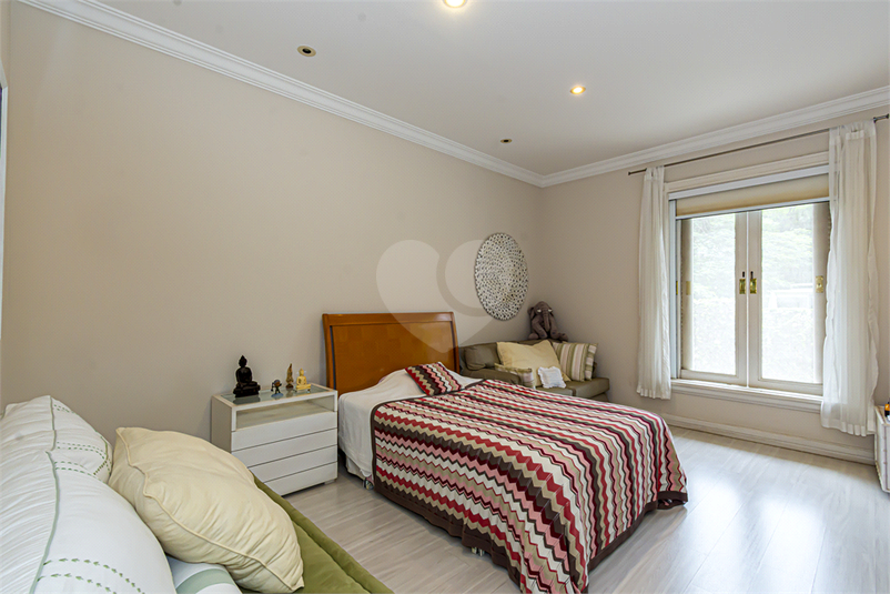 2. Suite