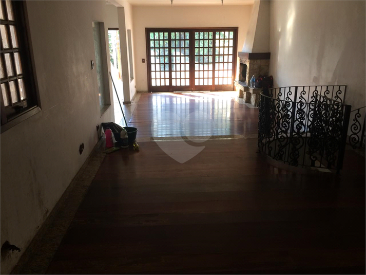 Foto REO1082201
