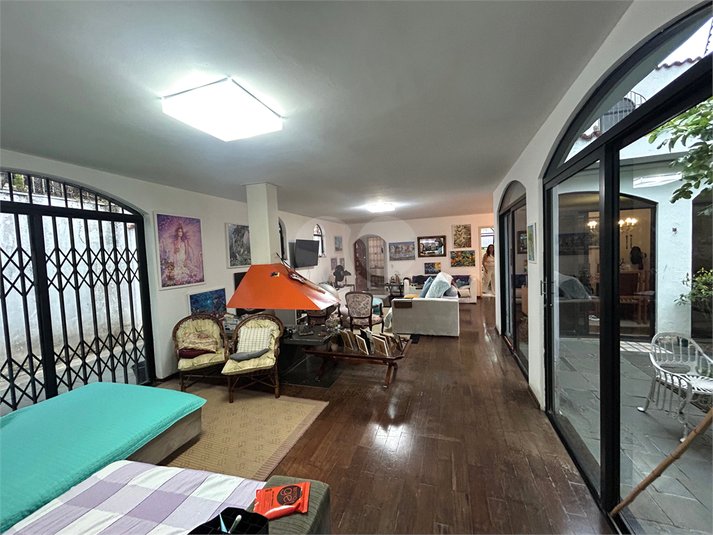 Foto REO1082455