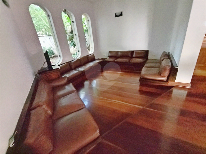 Foto REO1082526