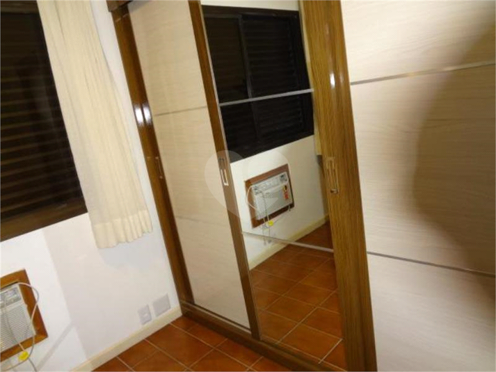 Foto REO10827