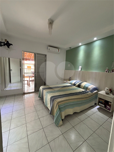 Foto REO1082877