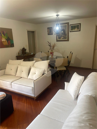 Foto REO1082900