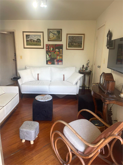 Foto REO1082900