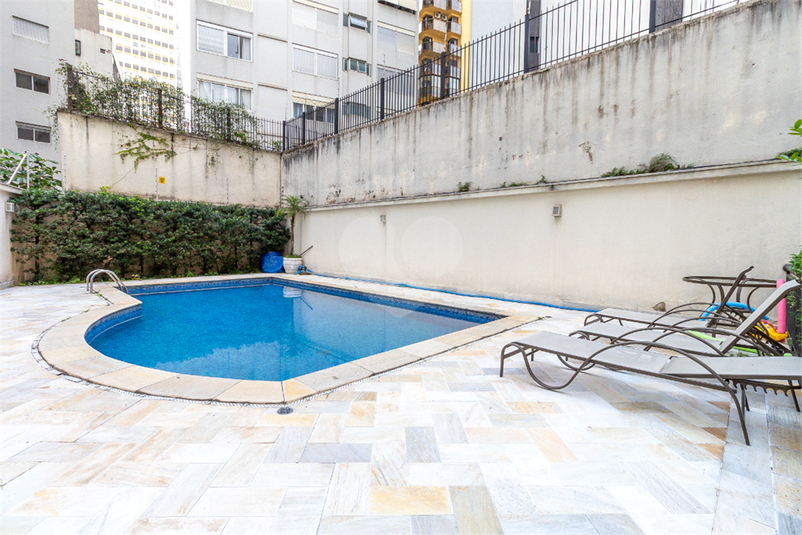 Foto REO1083001
