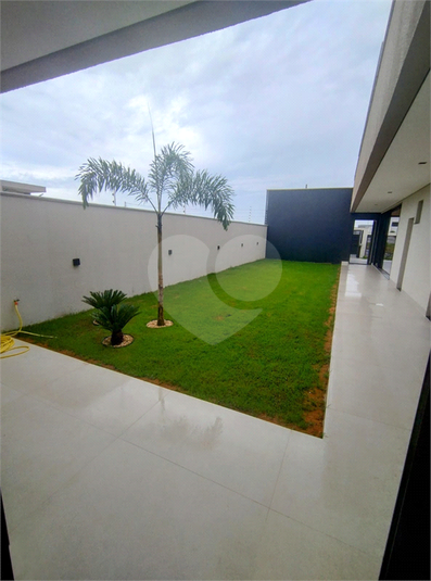 Foto REO1083002