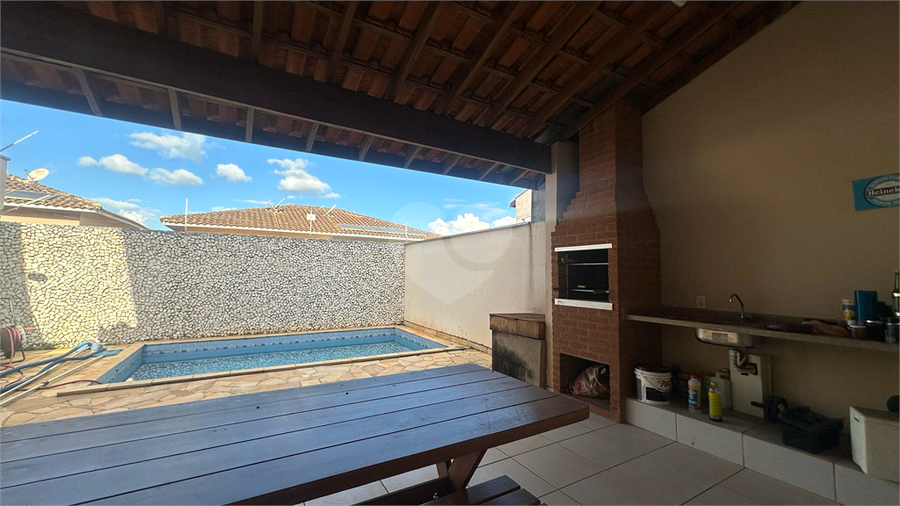 Foto REO1083011