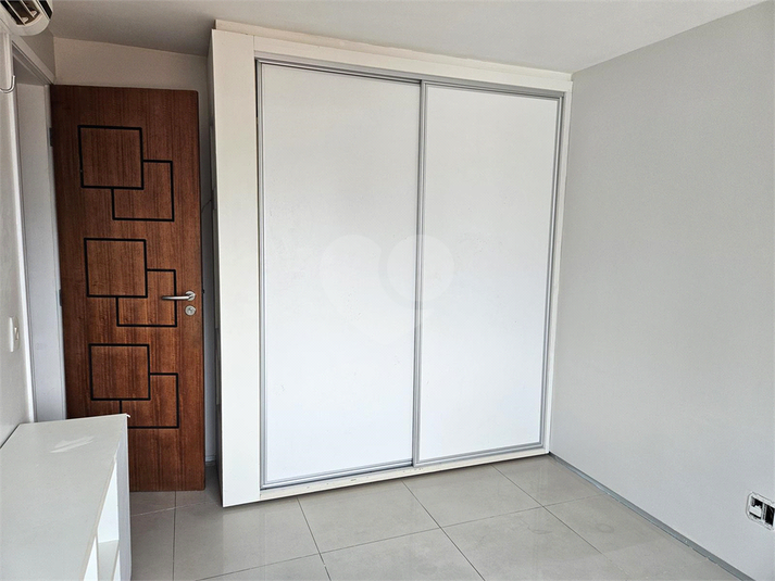 Foto REO1083043