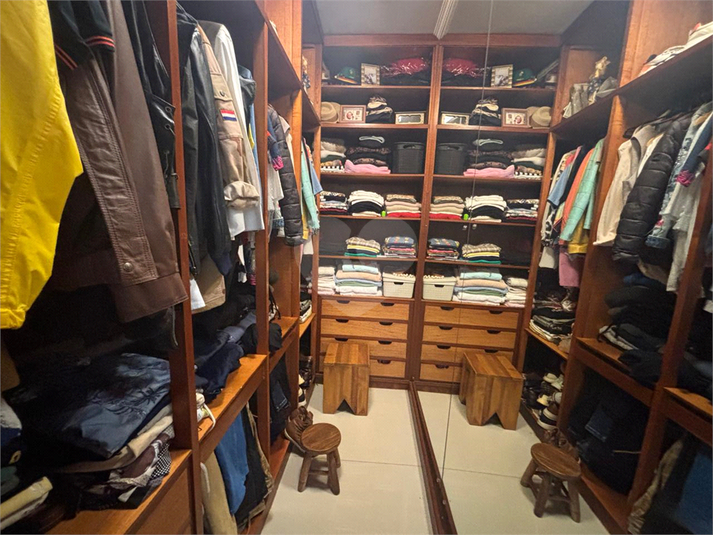 closet