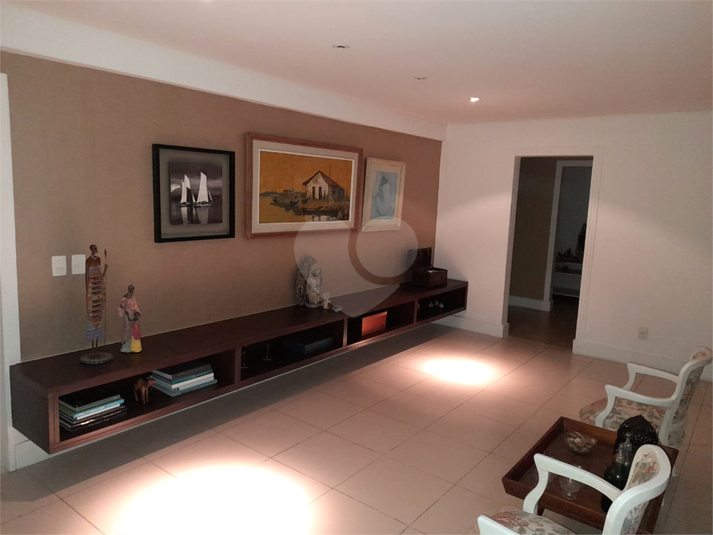 Foto REO1083848