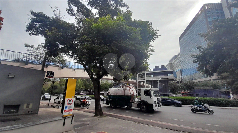 Foto REO1084140