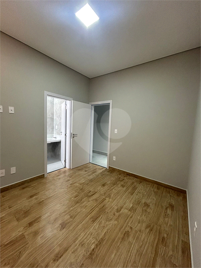 Foto REO1085085