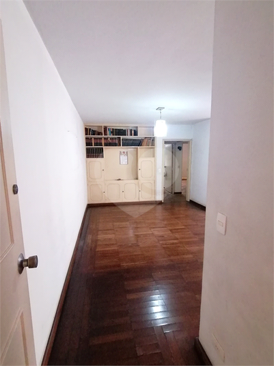 Foto REO1085226