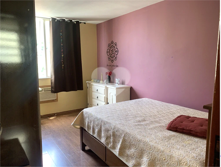 Foto REO1085415
