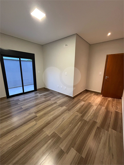 Foto REO1085924