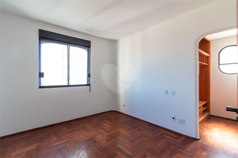 Foto REO1086022