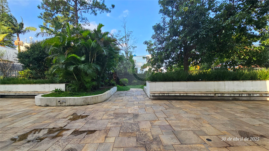 Foto REO1086100