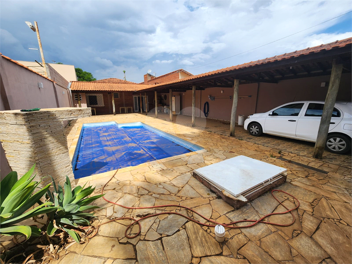 Foto REO1086459