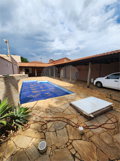 Foto REO1086459