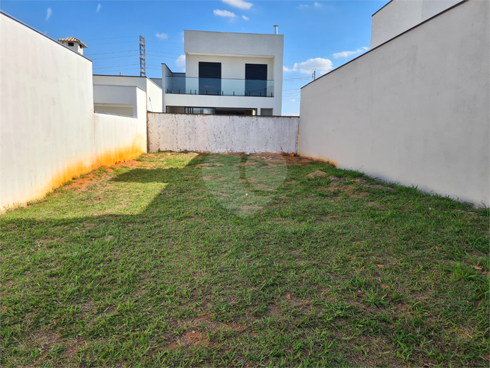 Foto REO1087015
