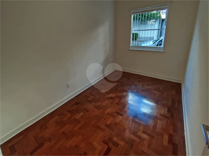 Foto REO1087086