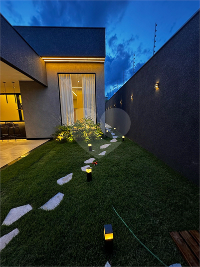 Foto REO1087400