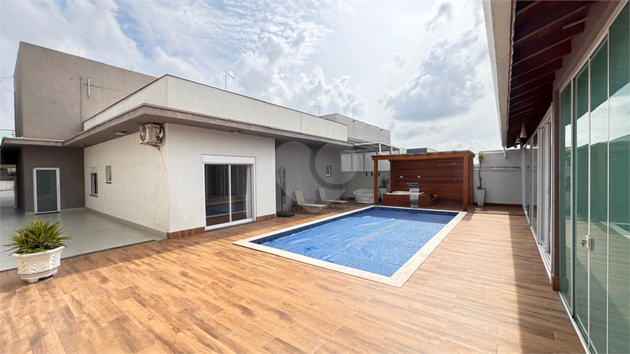 Foto REO1087505
