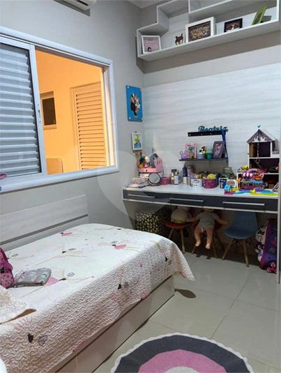 Foto REO1087599