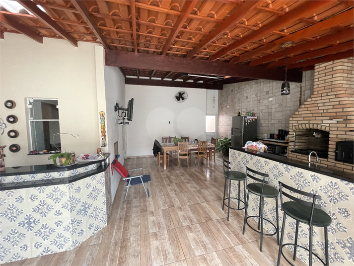 Foto REO1088039