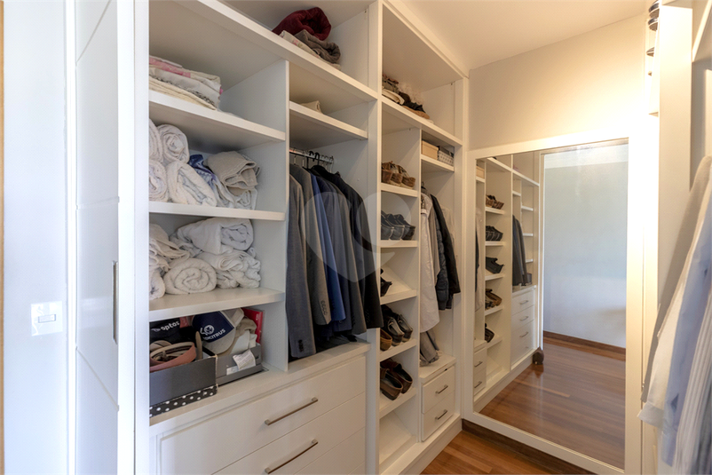 Suíte Master - Casal - Closet