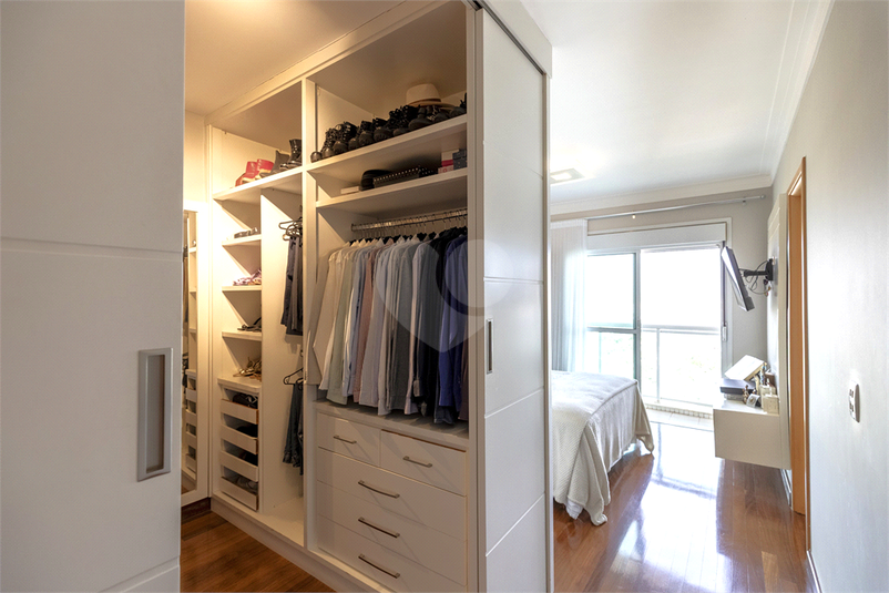 Suíte Master - Casal - Closet