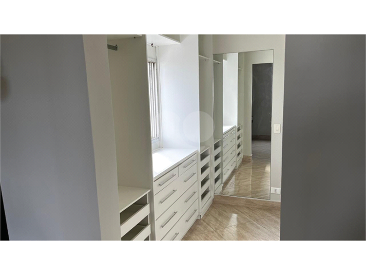 Foto REO1088421