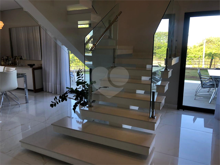 Foto REO1088438