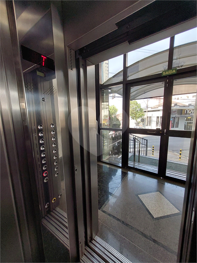 Elevador e Hall