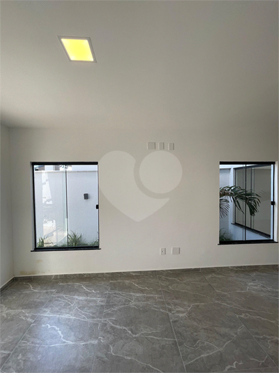 Foto REO1088571