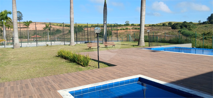 FOTO COM PISCINA INFANTIL E ADULTA