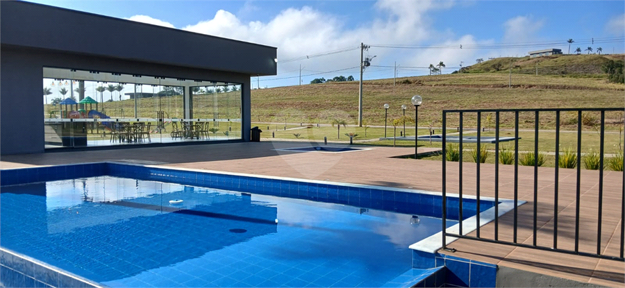 PISCINA MAIOR 